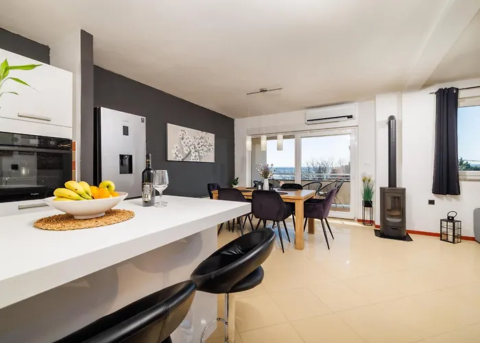 Apartament Ines With Sea View *